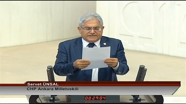 CHPli Servet Uysal dört kez yemin etti