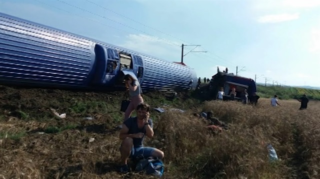 İşte tren kazası sonrası ilk görüntüler