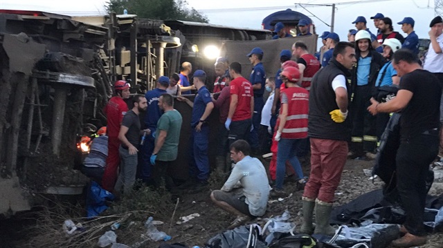 Tekirdağ'da yolcu treni raydan çıktı