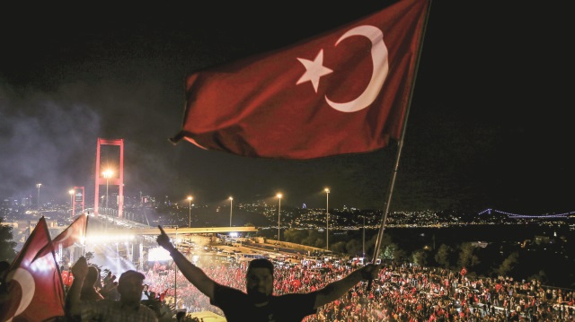 Türkiye 15 Temmuz 2016 tarihinde hain bir işgal girişimine muhatap olmuştu.