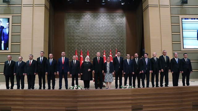 Erdoğan yeni sistemin ilk kabinesini açıkladı