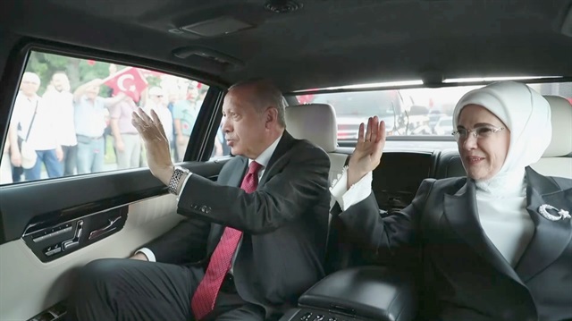 Erdoğan'ın makam arabasından çok özel görüntüler