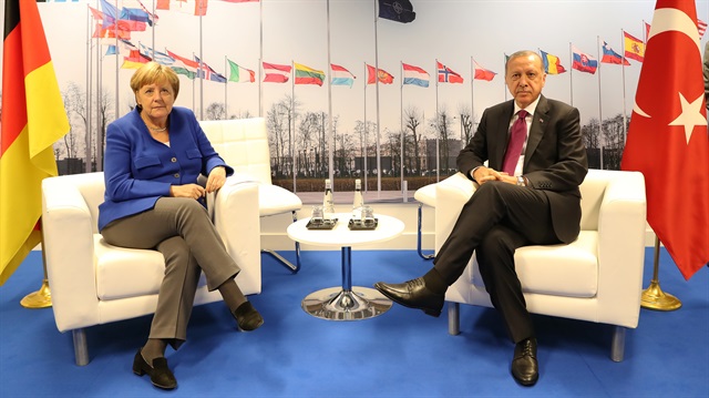 Erdoğan meets Merkel on sidelines of NATO Summit