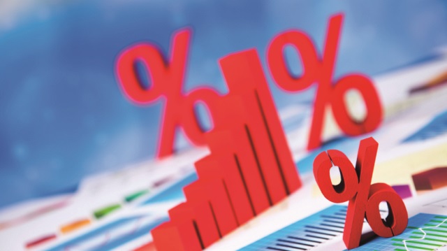 Kamu bankalarında konut faizinin aylık yüzde 1,38'e yükselmesi dikkat çekiyor.
