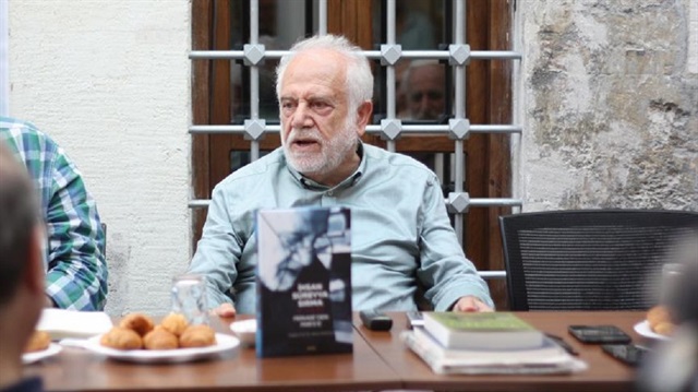 Prof. Dr. İhsan Süreyya Sırma'nın İslam Tarihi alanında 30 kitabı, 2 yüzden fazla makalesi yayınlandı.