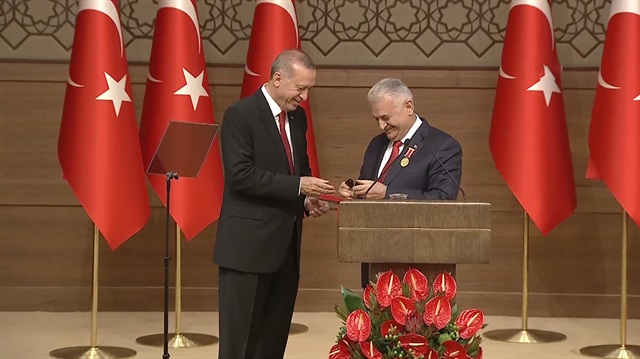 Yıldırımın heyecandan elleri titredi