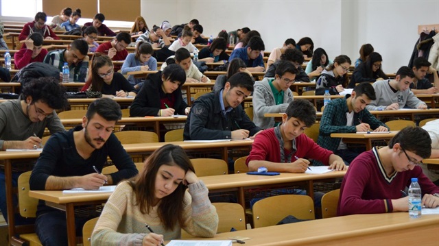 Milyonlarca adayın beklediği KPSS sonuçları açıklandı.