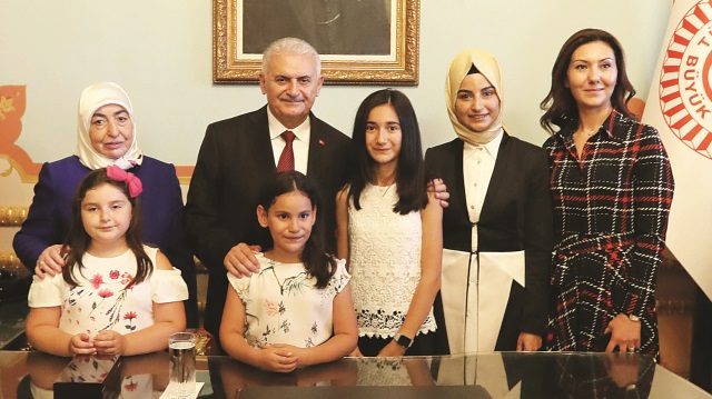 Binali Yıldırım, 3’üncü turda en çok oyu alarak yeni dönemin ilk Meclis Başkanı seçildi.