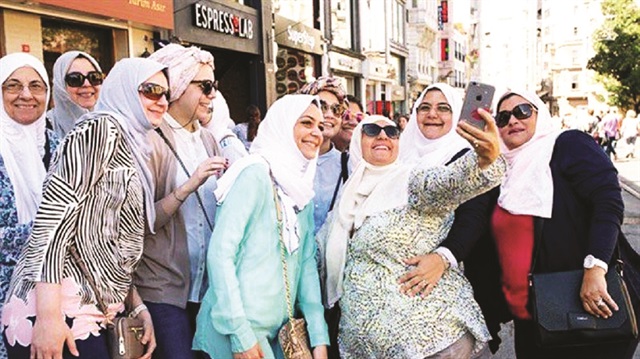 Arap modasının adresi Fatih oldu.