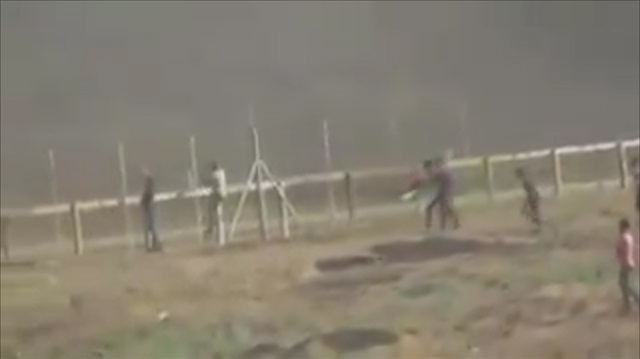 Israeli troops martyr Palestinian on Gaza border