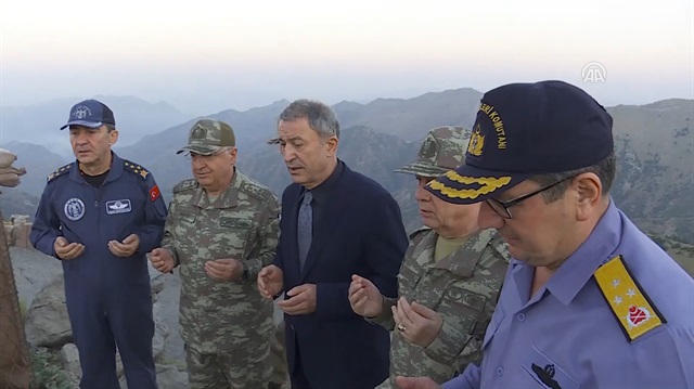 Hulusi Akar'ın ilk sivil ziyaretinden çok özel anlar!
