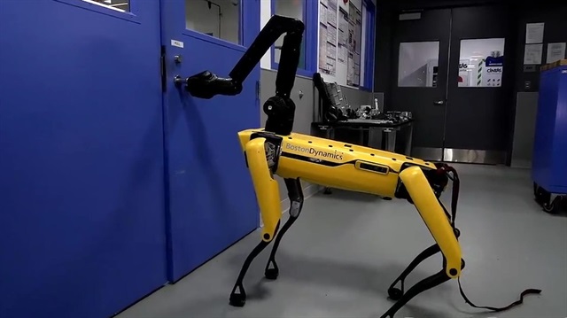 Boston Dynamics'in robot köpeği seri üretime geçiyor