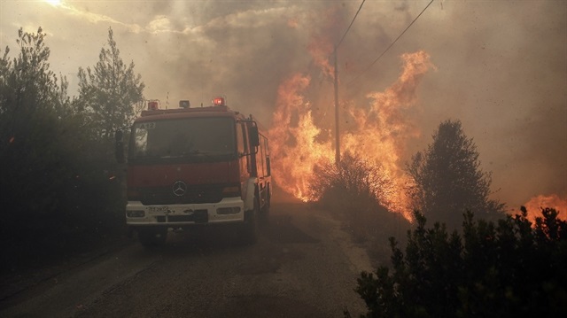 Yunanistan’daki yangın felaketinde ölü sayısı artıyor