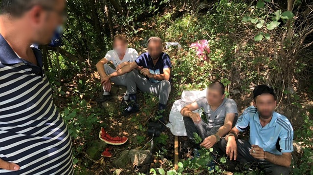 Trabzon’da kilisede kaçak kazı yapan defineciler suçüstü yakalandı