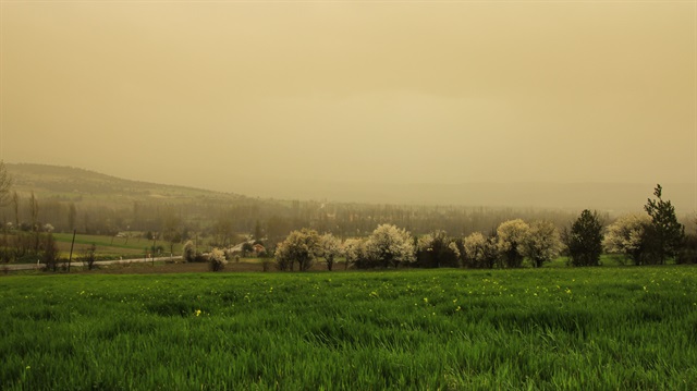 Meteorolojiden bazı illere toz taşınımı uyarısı yapıldı.