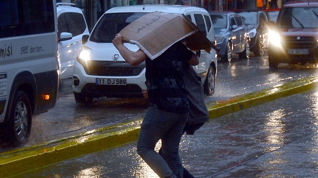 Meteorolojiden kuvvetli yağış uyarısı yapıldı.