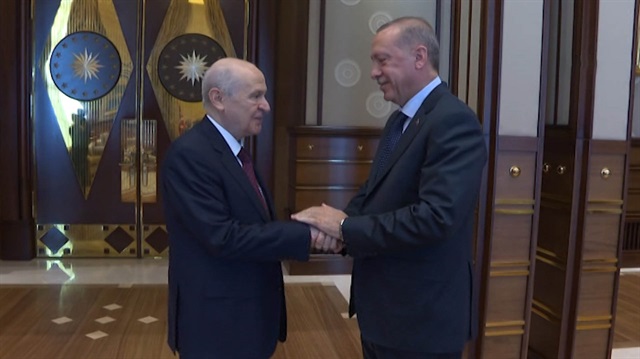 Başkan Erdoğan MHP Lideri Bahçeli'yi böyle karşıladı