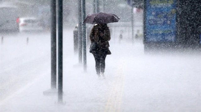 Meteorolojiden bazı illere şiddetli yağış uyarısı yapıldı.