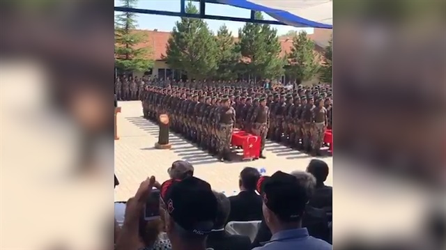 Ey şanlı ordu ey şanlı asker... PÖHlerden tüyleri diken diken eden mezuniyet töreni