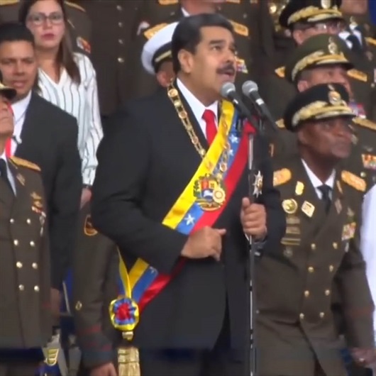 Venezuela Devlet Başkanı Maduroya suikast anı kamerada