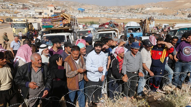 FILE PHOTO: Syrian refugees 
