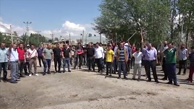 İki aileye taş ve sopalarla linç girişimi