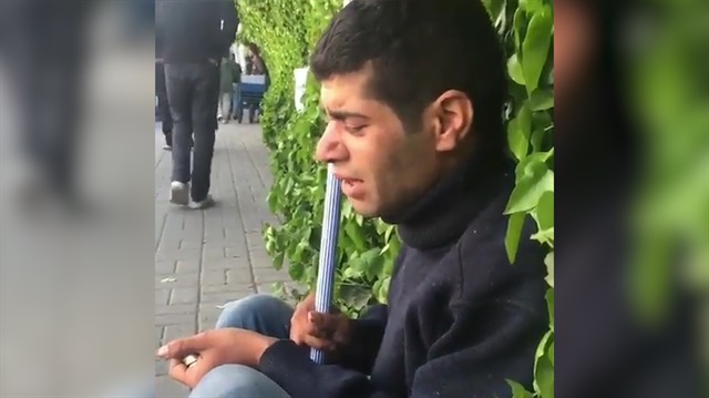 Yok böyle bir ses: İlahi okuyan dilenci paylaşım rekorları kırıyor