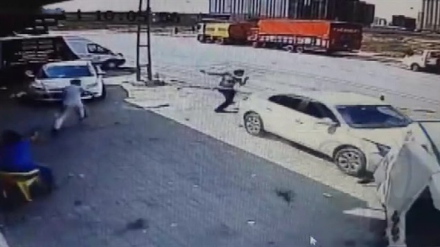 Kontrolden çıkan hafriyat kamyonu dehşet saçtı