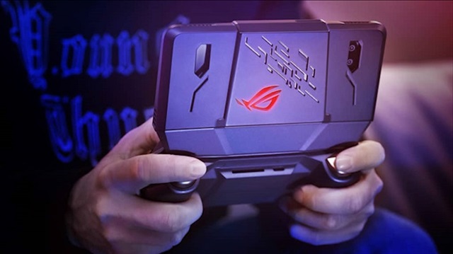Oyun canavarı Asus ROG Phone
