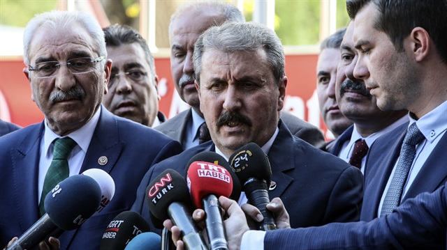 BBP Genel Başkanı Destici, dövizdeki dalgalanmayı sosyal medya hesabından değerlendirdi.