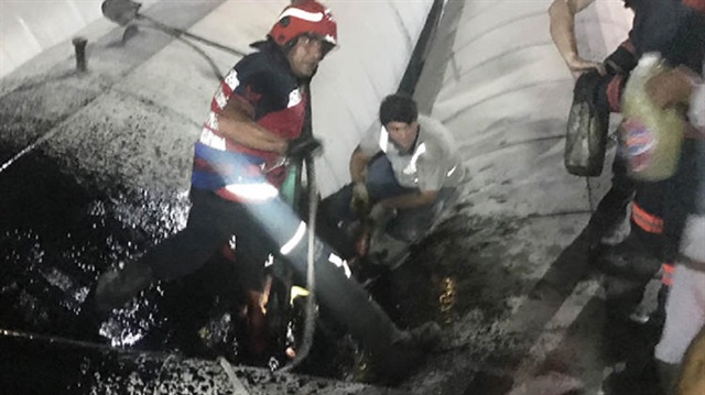 Sakarya'da bir işçi sıcak asfalt kazanına düşerek hayatını kaybetti.