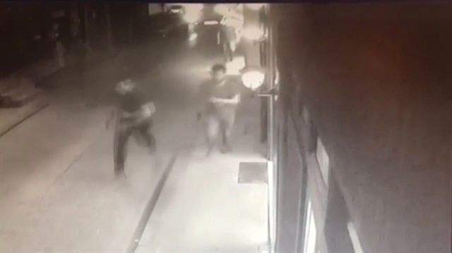 Cihangir'de silahlı saldırı anı kamerada