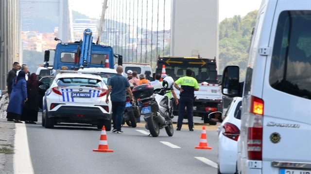 FSM girişindeki zincirleme kaza trafiği kilitledi.