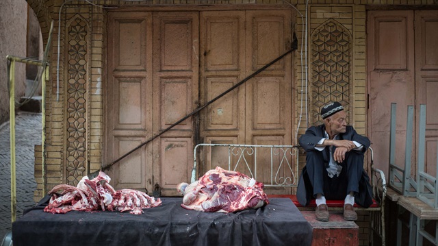 Daily Life in northwestern China's Xinjiang Uighur Autonomous Region 