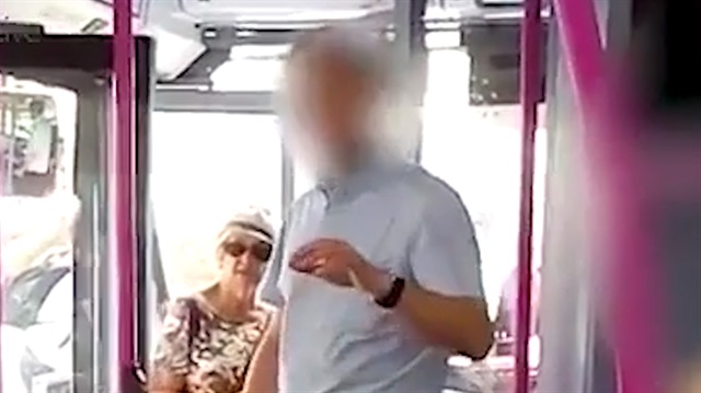 İngiltere'de ırkçılık: Peçeli kadını otobüse almadılar