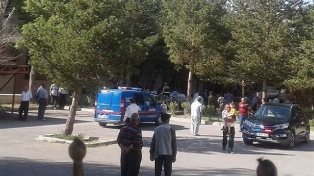 Tartışma sırasında zanlı Fatih Aslan, tabanca ile çevreye rastgele ateş açmıştı.