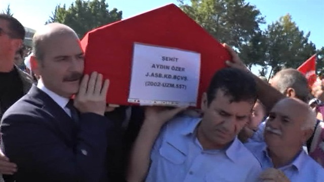 Şehitlerimizin cenazesinde gözyaşları sel olup aktı