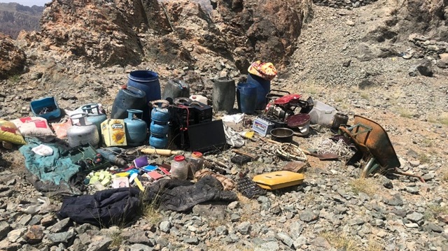 Hakkari’nin Yüksekova ilçesinde ele geçirilen yaşamsal malzeme ve mühimmat