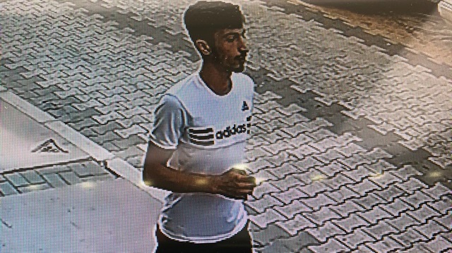 35 bin lirayı çalan zanlı polisin dikkati sayesinde yakalandı.