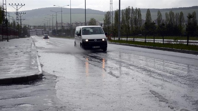 Meteoroloji'den 3 il için sağanak uyarısı