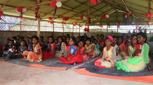 Turkish aid group offers education to Rohingya children