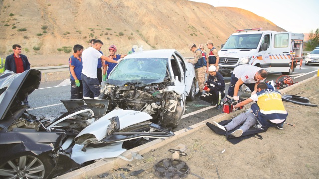 Feci kazada 3’ü çocuk 7 kişi yaşamını yitirdi, 3 kişi yaralandı.