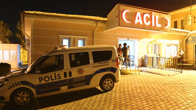 Hastaneye kaldırılan yaralılar, müdahalelere rağmen hayatını kaybetti