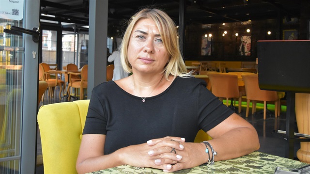 İzmir'in Karşıyaka ilçesindeki kafeteryanın sahibi Sim Öz