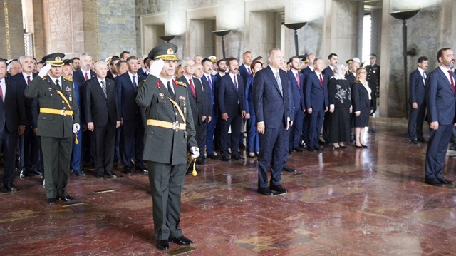 Devletin zirvesi Anıtkabir’deydi