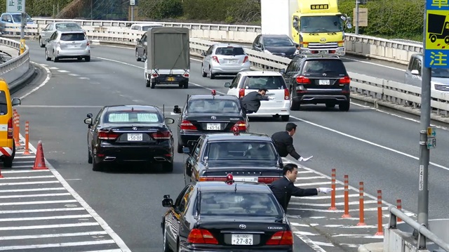 Japonya Başbakanı Abenin konvoyunda dikkat çeken detay