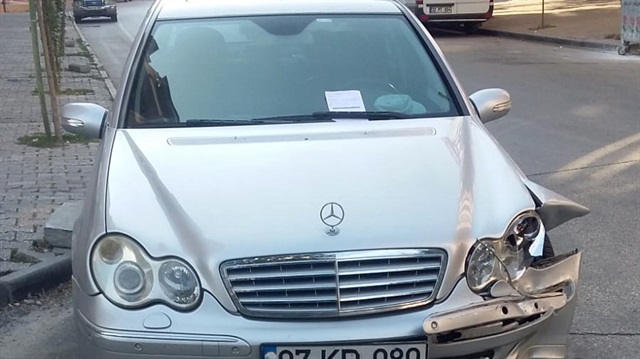 Çarptığı aracın camına not bırakan kişi 'insanlık ölmemiş' dedirtti.