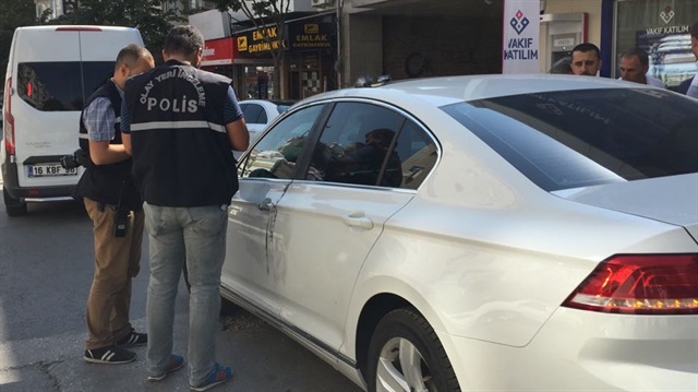 66 bin lira otomobilin ön koltuğundan çalındı.