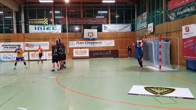 Dünyanın en şanssız hentbol takımı: Top direğe sıkıştı!