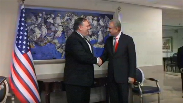 Pompeo meets with Pakistan foreign minister in Islamabad